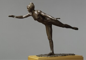 Edgar Degas (1834–1917) Große Arabeske, Zweite Position, 1882/95; Ausführung in Bronze: frühestens 1920 bis spätestens 1926 Bronze, 43 x 28 x 61 cm © Hamburger Kunsthalle / bpk Foto: Elke Walford Edgar Degas (1834–1917) Große Arabeske, Zweite Position, 1882/95; Ausführung in Bronze: frühestens 1920 bis spätestens 1926 Bronze, 43 x 28 x 61 cm © Hamburger Kunsthalle / bpk Foto: Elke Walford