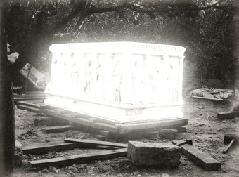 Akram Zaatari (*1966), Aus der Serie: An Extraordinary Event, 2018, Courtesy of Rare Books Library, Istanbul University, © Akram Zaatari Akram Zaatari (*1966), Aus der Serie: An Extraordinary Event, 2018, Courtesy of Rare Books Library, Istanbul University, © Akram Zaatari