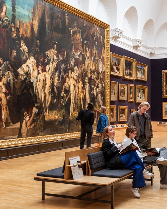 Menschen in der Sammlung Foto: Fred Dott