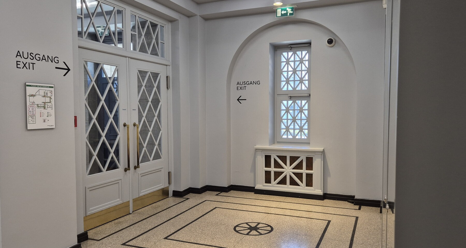 Hubertus-Wald-Forum Ausgang