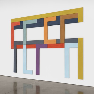 David Novros (*1941), Asturias 2, 2022, Öl auf Leinwand, insg. 342,9 x 457,2 cm, Collection of the artist, courtesy of Paula Cooper Gallery, New York © 2025 David Novros / VG Bild-Kunst, Bonn 2025. Courtesy Paula Cooper Gallery, New York, Foto: Steven Probert David Novros (*1941), Asturias 2, 2022, Öl auf Leinwand, insg. 342,9 x 457,2 cm, Collection of the artist, courtesy of Paula Cooper Gallery, New York © 2025 David Novros / VG Bild-Kunst, Bonn 2025. Courtesy Paula Cooper Gallery, New York, Foto: Steven Probert